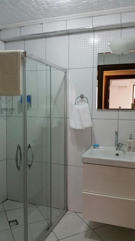 Karims Apartments Bursa Rum bild