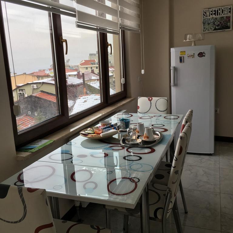 Karims Apartments Bursa Rum bild